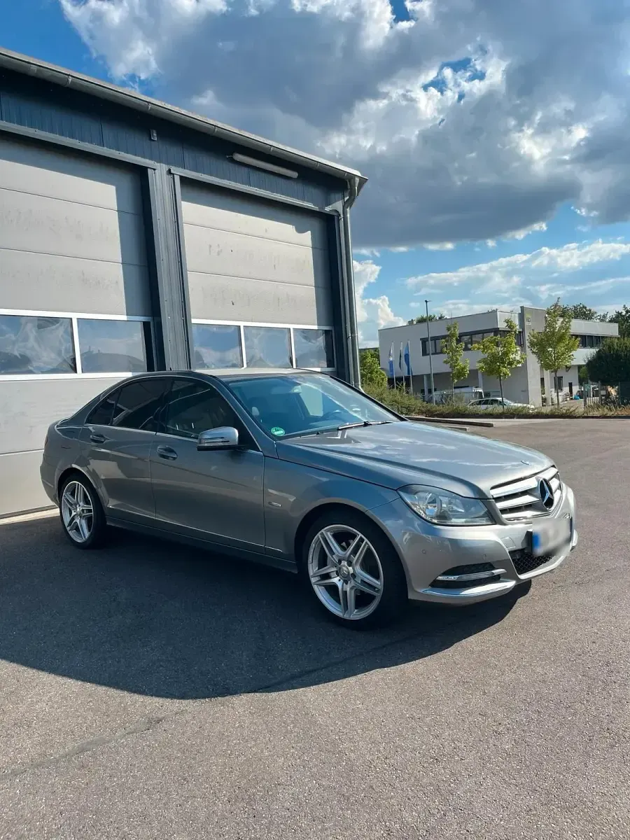 Gebraucht Mercedes C250 AMG 204 PS (150 kW) 2012 Grau Limousine