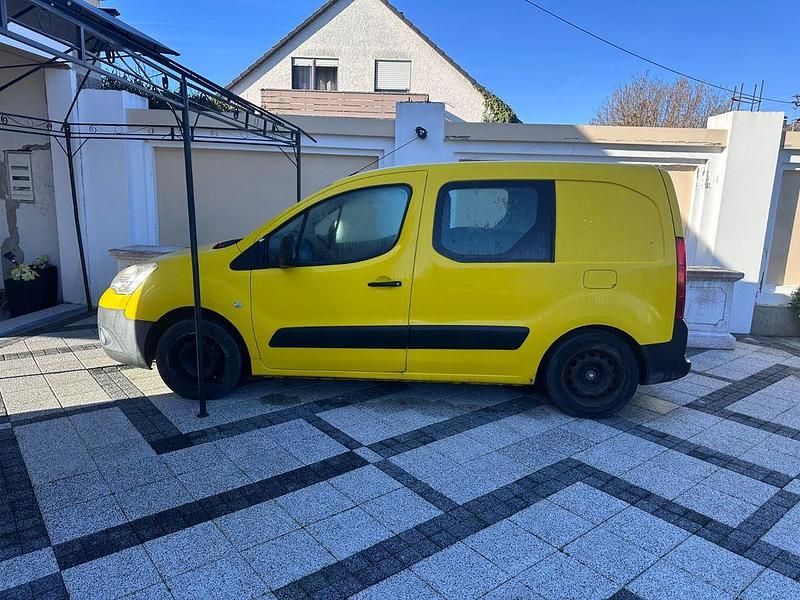 Gebraucht Citroën Berlingo 90 PS (66 kW) 2009 Gelb Van / Kleinbus