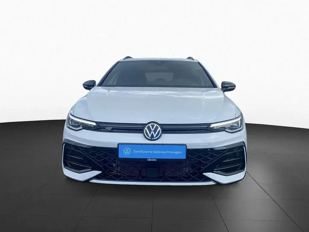 Gebraucht VW Golf VIII R-line 150 PS (110 kW) 2025 Weiß Kombi