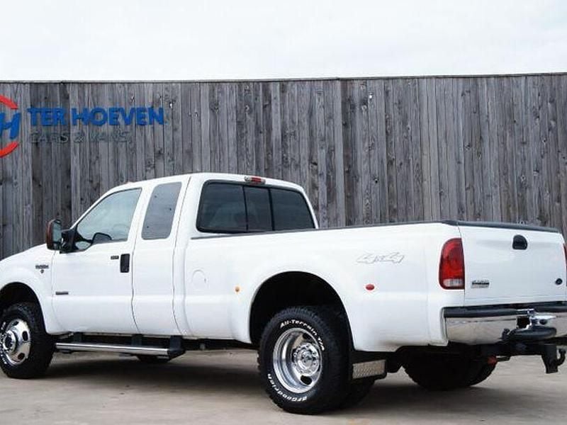 Gebraucht Ford F350 325 PS (239 kW) 2005 Weiß Pickup
