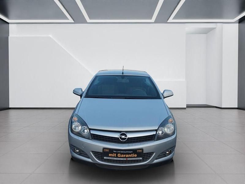 Gebraucht Opel Astra Cabriolet Edition 140 PS (102 kW) 2010 Silber Cabrio