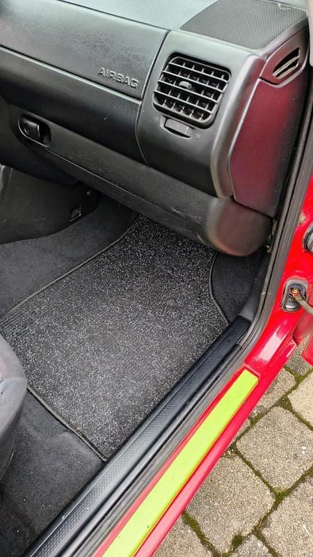 Gebraucht VW Golf III 75 PS (55 kW) 1998 Rot Kombi