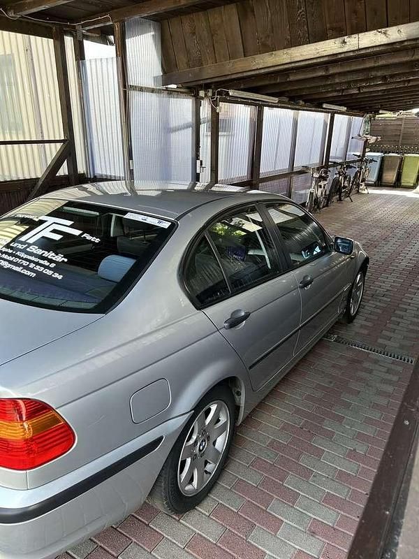 Gebraucht BMW 318 143 PS (105 kW) 2002 Silber Limousine
