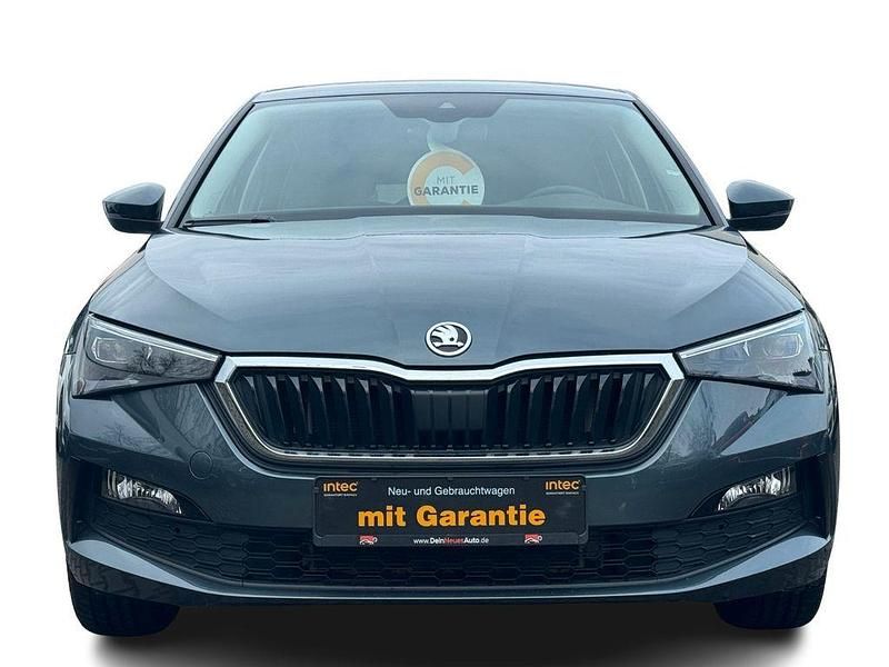 Gebraucht Skoda Scala Ambiente 150 PS (110 kW) 2020 Grau Kleinwagen