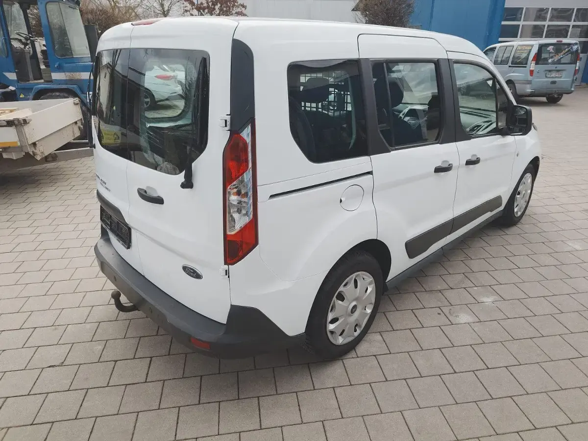 Gebraucht Ford Transit Trend 101 PS (74 kW) 2018 Weiß Kombi
