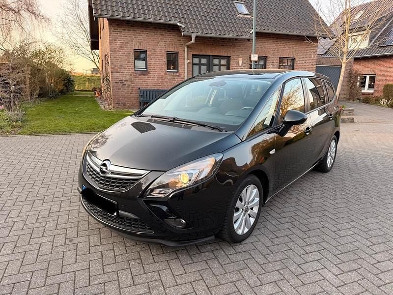Gebraucht Opel Zafira 140 PS (102 kW) 2015 Schwarz Van / Kleinbus