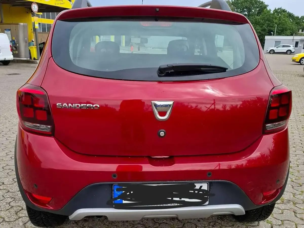 Gebraucht Dacia Sandero Prestige 90 PS (66 kW) 2020 Rot Kleinwagen