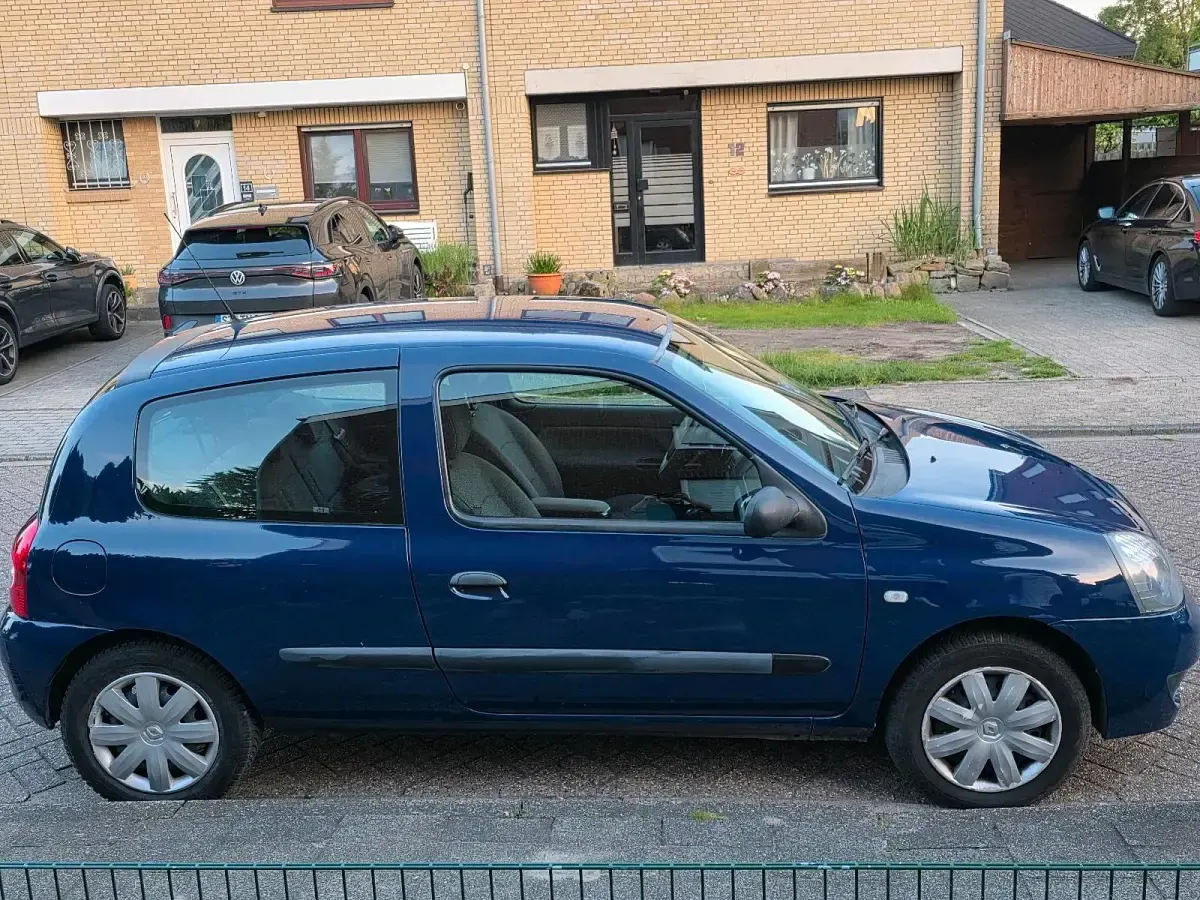 Gebraucht Renault Clio 60 PS (44 kW) 2008 Blau Kleinwagen