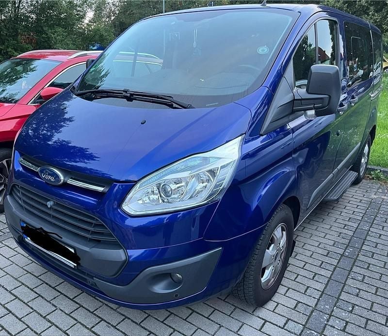 Blau Gebraucht 2015 Ford Tourneo Custom Business Edition Van / Kleinbus | 21.500 € (Guter Preis) - Bild 1/4