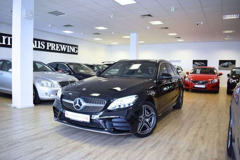 Obsidianschwarz Gebraucht 2018 Mercedes C200 AMG line Kombi | 25.980 € (Fairer Preis) - Bild 1/4