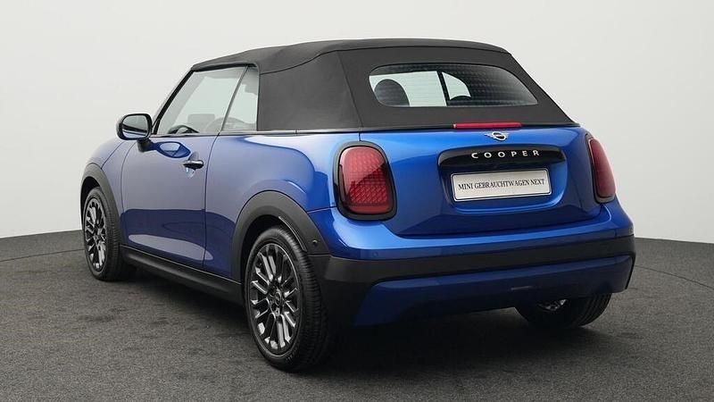 Gebraucht Mini Cooper Cabriolet 163 PS (119 kW) 2025 Blazing blue (metallic) Cabrio