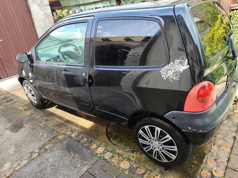 Schwarz Gebraucht 2004 Renault Twingo Kleinwagen | 600 € (Guter Preis) - Bild 1/4