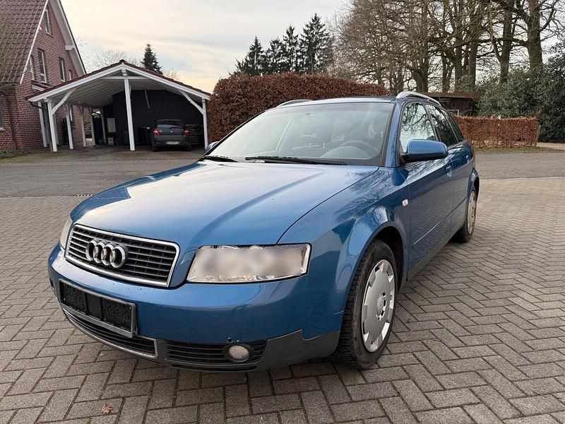 Blau Gebraucht 2001 Audi A4 Kombi | 1.000 € (Superpreis) - Bild 1/4