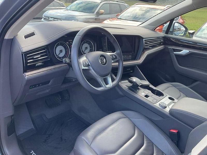 Gebraucht VW Touareg 286 PS (210 kW) 2019 Antimonsilber metallic SUV