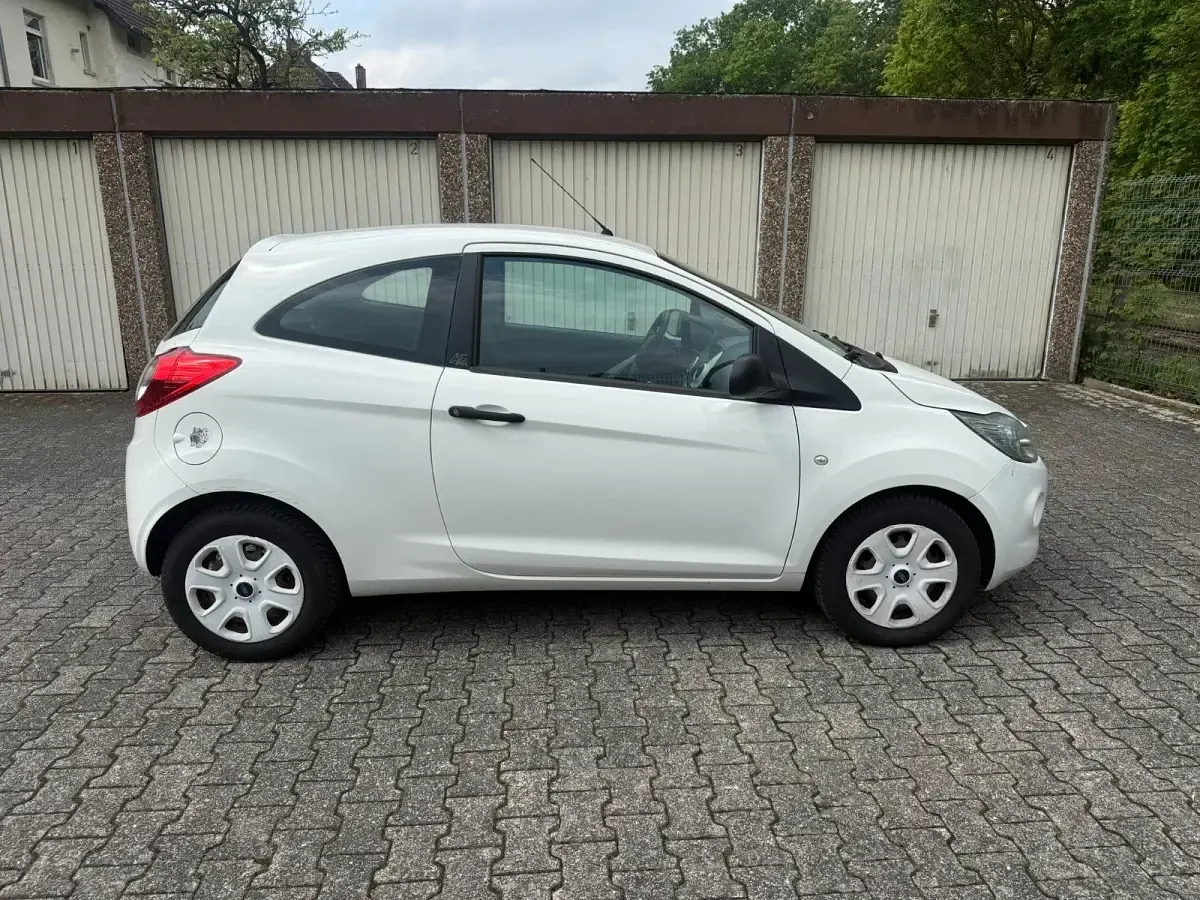 Usata Ford Ka 150 CV (110 kW) 2011 Bianco Utilitaria