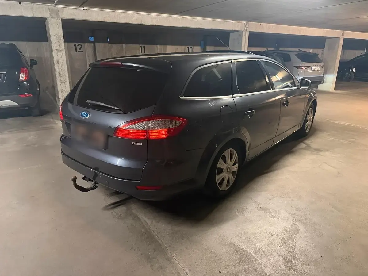 Gebraucht Ford Mondeo 140 PS (102 kW) 2007 Grau Kombi