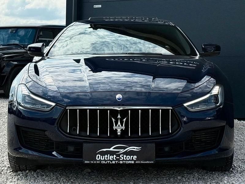 Gebraucht Maserati Ghibli 349 PS (256 kW) 2022 Blau Limousine