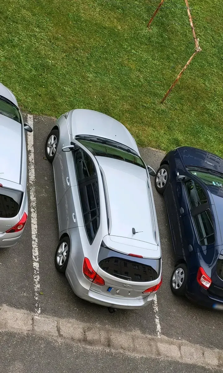 Gebraucht Chevrolet Cruze 131 PS (96 kW) 2013 Grau Kombi