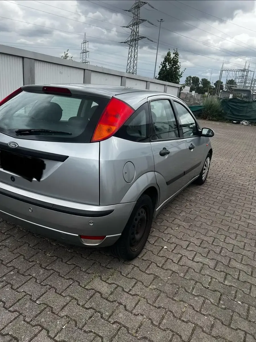 Gebraucht Ford Focus 75 PS (55 kW) 2004 Silber Kleinwagen