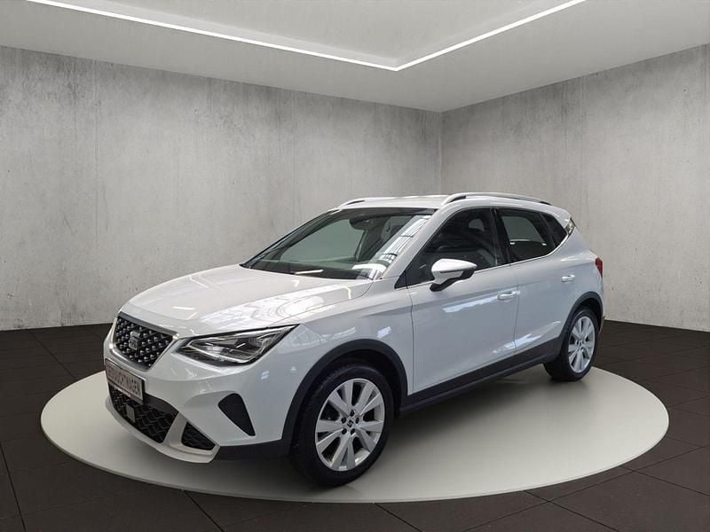 Nevada weiß metallic Gebraucht 2022 Seat Arona Xperience SUV | 19.850 € (Fairer Preis) - Bild 1/4