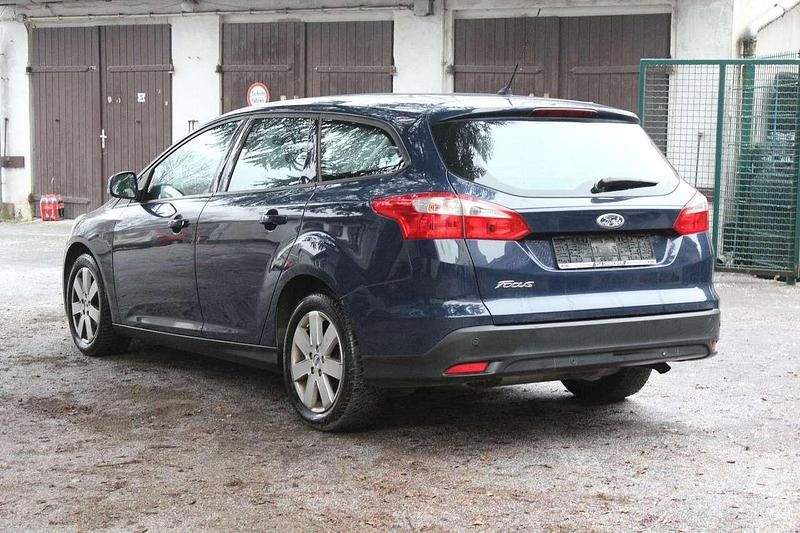 Second-hand Ford Focus Trend 125 CP (91 kW) 2012 Albastru Break