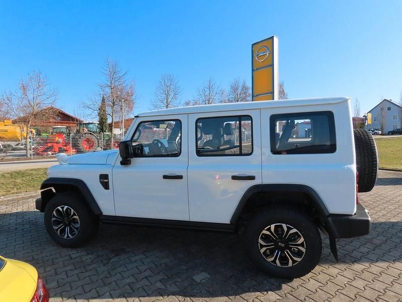 Neu BAW 212 166 PS (122 kW) 2026 Weiß SUV