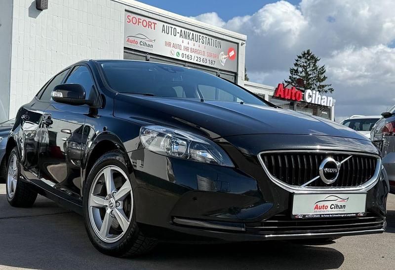 Gebraucht Volvo V40 Kinetic 150 PS (110 kW) 2018 Schwarz Limousine