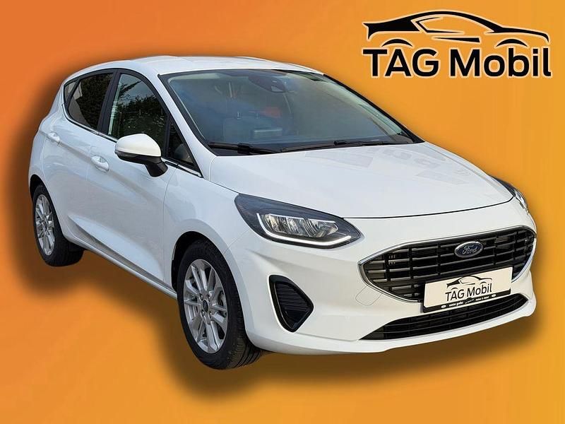 Weiß Gebraucht 2023 Ford Fiesta Titanium Kleinwagen | 20.499 € (Guter Preis) - Bild 1/4