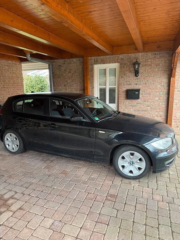 Gebraucht BMW 116 116 PS (85 kW) 2007 Schwarz Kleinwagen