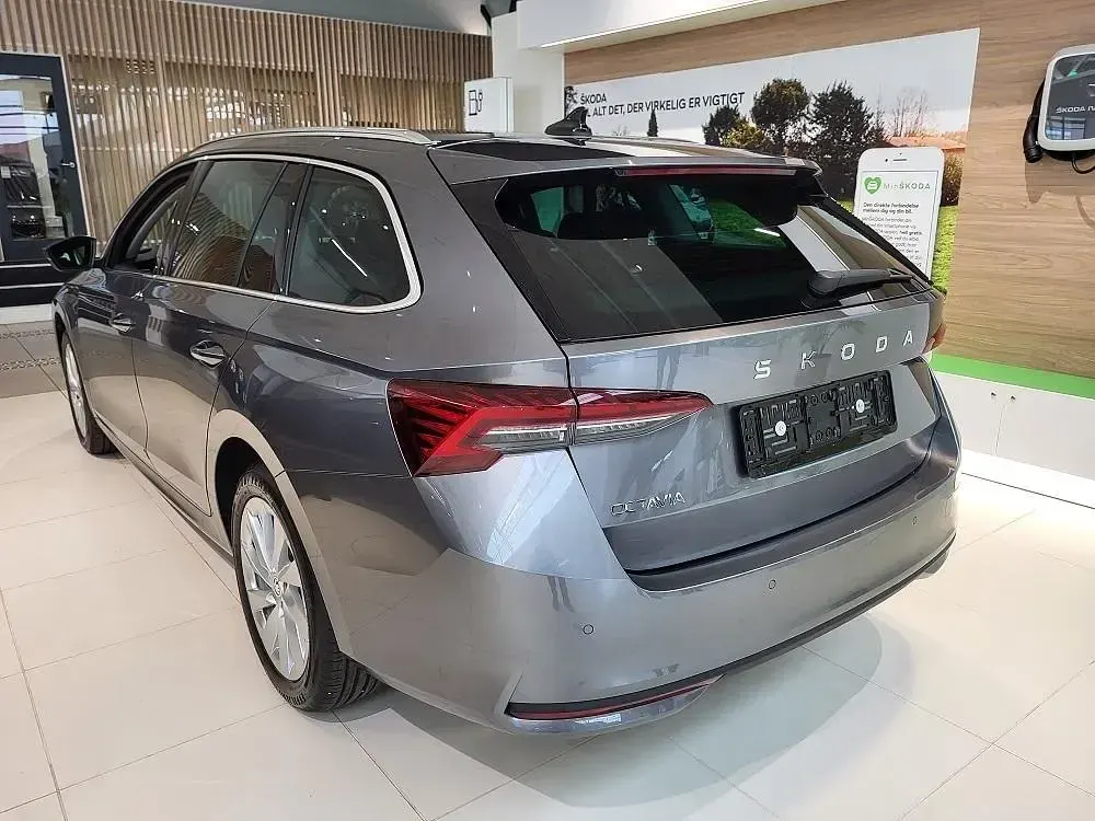Neu Skoda Octavia Selection 150 PS (110 kW) 2026 Kombi