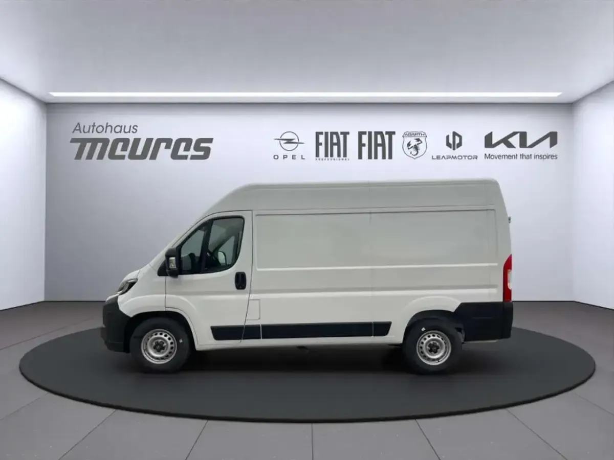 Neu Opel Movano 140 PS (102 kW) 2025 Weiss Van