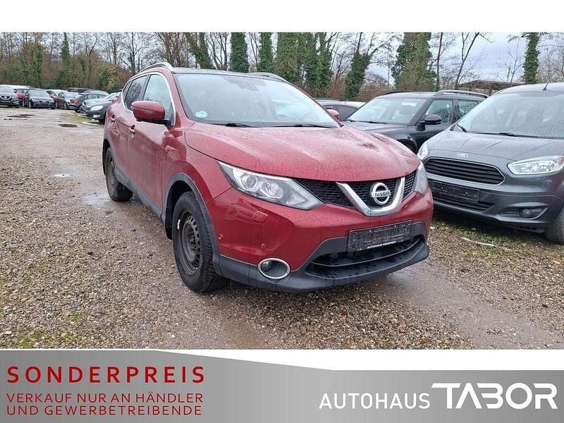 Gebraucht Nissan Qashqai 360º 116 PS (85 kW) 2015 Rot SUV