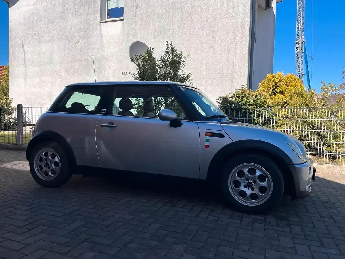 Usata Mini Cooper 116 CV (85 kW) 2004 Grigio Utilitaria