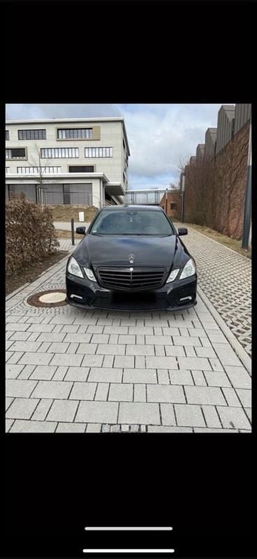 Gebraucht Mercedes E350 AMG 231 PS (169 kW) 2010 Schwarz Limousine