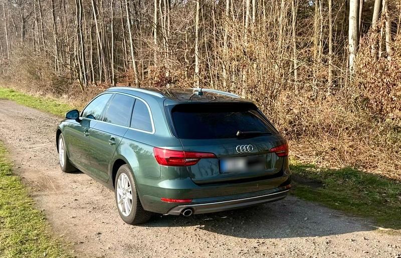 Gebraucht Audi A4 Sport 150 PS (110 kW) 2016 Grün Kombi