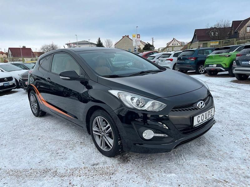 Gebraucht Hyundai i30 99 PS (72 kW) 2014 Schwarz Coupé