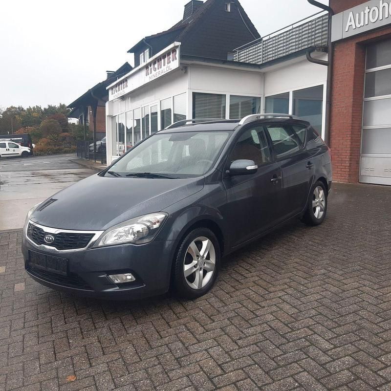 Piston grey Gebraucht 2011 Kia Ceed Kombi | 2.450 € (Guter Preis) - Bild 1/4