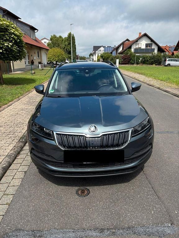 Grau Gebraucht 2019 Skoda Karoq Style SUV | 19.900 € (Guter Preis) - Bild 1/4