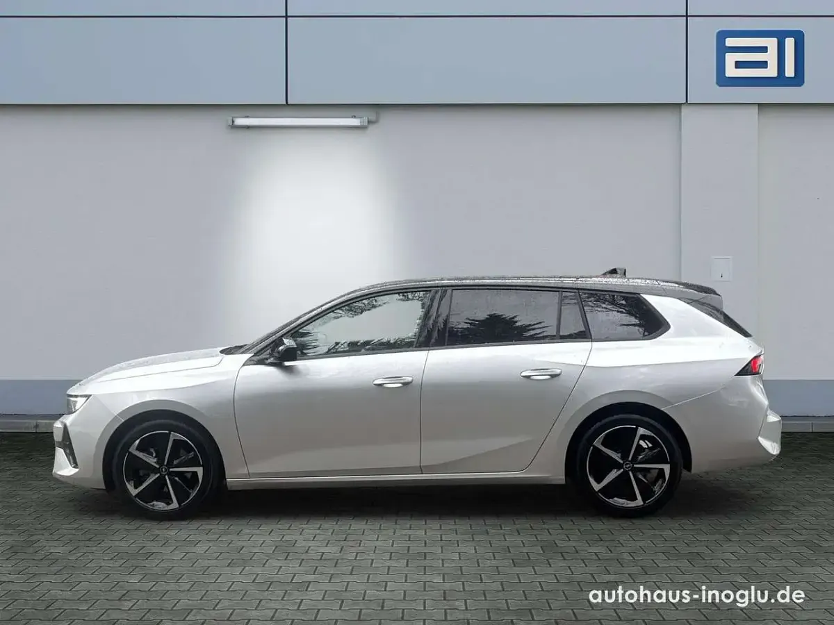Usado Opel Astra S 131 HP (96 kW) 2025 Prateado Citadino
