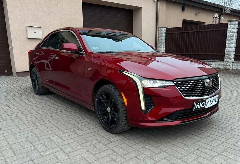 Rot Gebraucht 2021 Cadillac CT4 Limousine | 23.500 € - Bild 1/4
