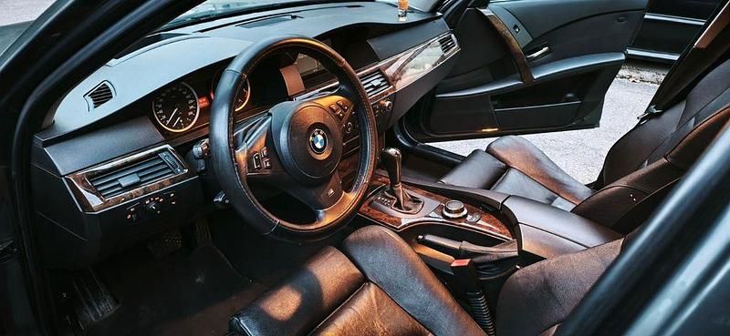 Gebraucht BMW 530 258 PS (189 kW) 2006 Grau Limousine