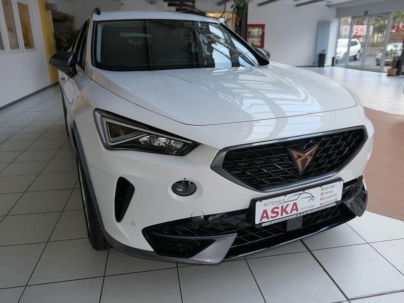 Weiß Gebraucht 2023 Cupra Formentor SUV | 26.990 € (Fairer Preis) - Bild 1/4