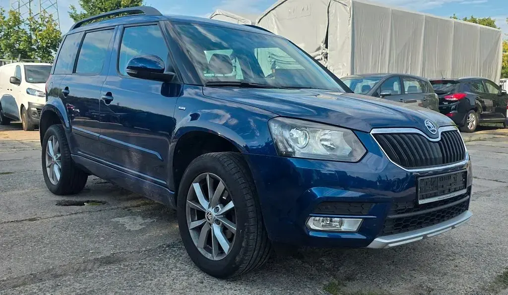 Gebraucht Skoda Yeti Drive 110 PS (80 kW) 2017 Blau SUV
