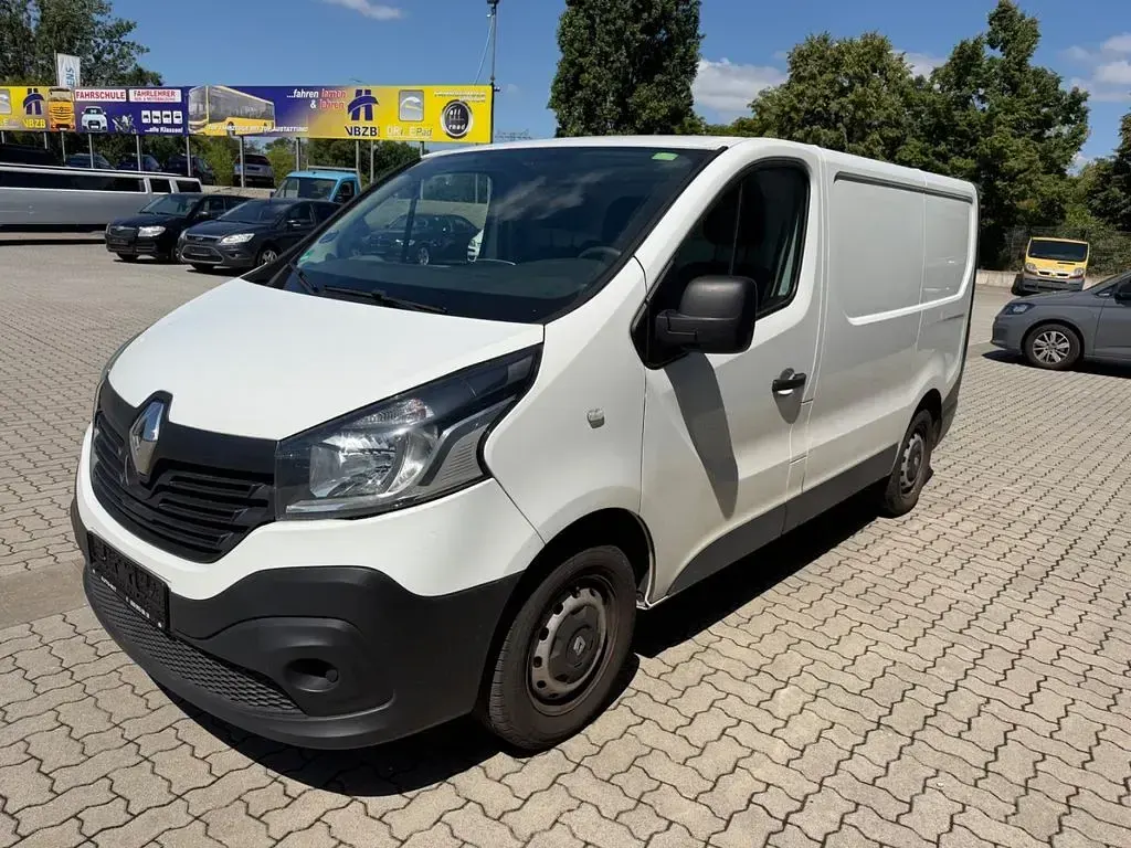 Gebraucht Renault Trafic Komfort 95 PS (69 kW) 2018 Weiß Van / Kleinbus
