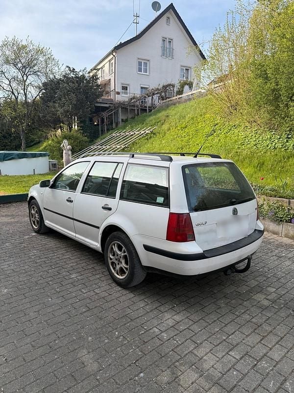 Second-hand VW Golf IV 105 CP (77 kW) 2002 Break