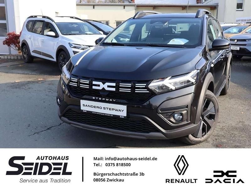 Schwarz Neu 2024 Dacia Sandero Expression Kleinwagen | 19.270 € (Fairer Preis) - Bild 1/4