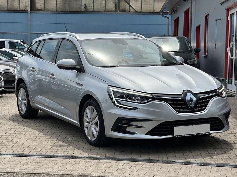 Silber Gebraucht 2022 Renault Mégane IV Limousine | 16.995 € (Fairer Preis) - Bild 1/4