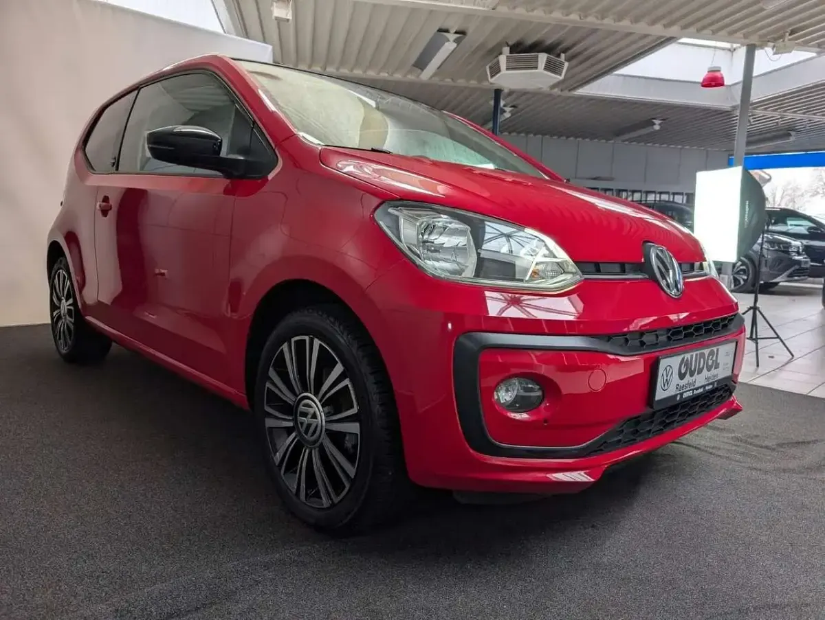 Używany VW up! Sound 60 KM (44 kW) 2017 Czerwony Hatchback