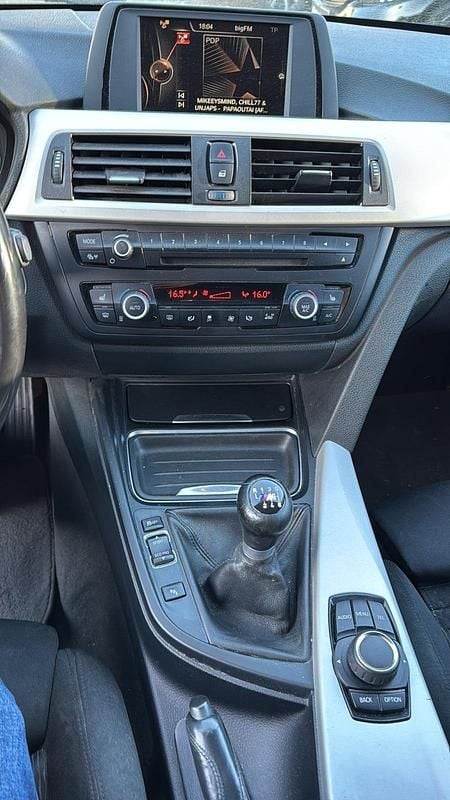 Gebraucht BMW 316 116 PS (85 kW) 2014 Schwarz Limousine