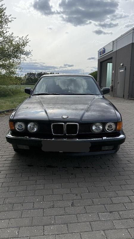 Gebraucht BMW 735 211 PS (155 kW) 1991 Schwarz Limousine